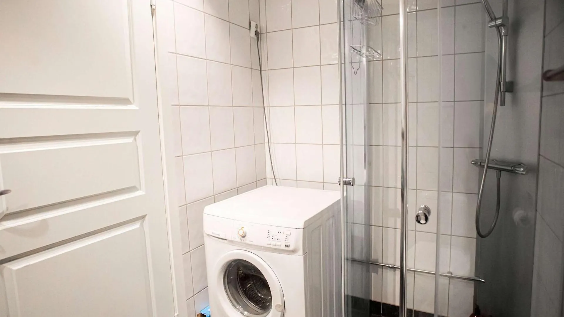 Beautiful Harbour Apartment With French Balcony Bergen