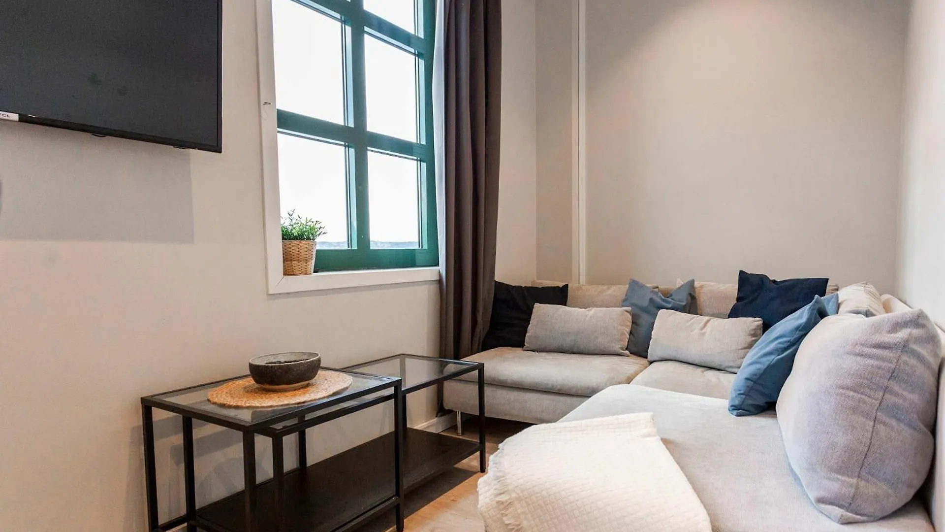Beautiful Harbour Apartment With French Balcony Bergen