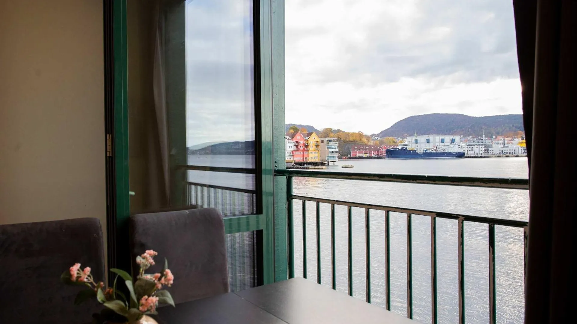 Beautiful Harbour Apartment With French Balcony Bergen 0*,  Norway